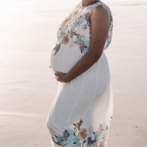 White Maternity dress with Flowers